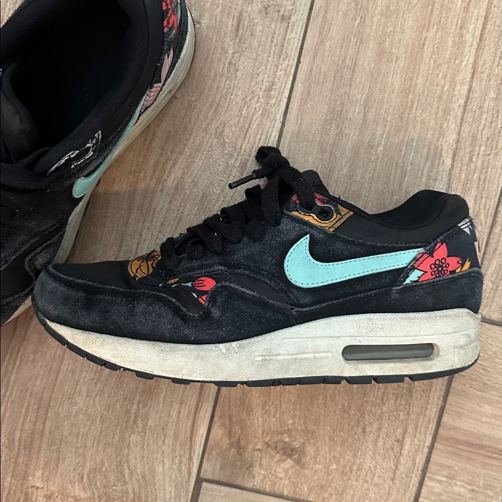 Nike Air Max 1 ‘Floral’ Black Sneakers size 7.5 - Picture 5 of 10